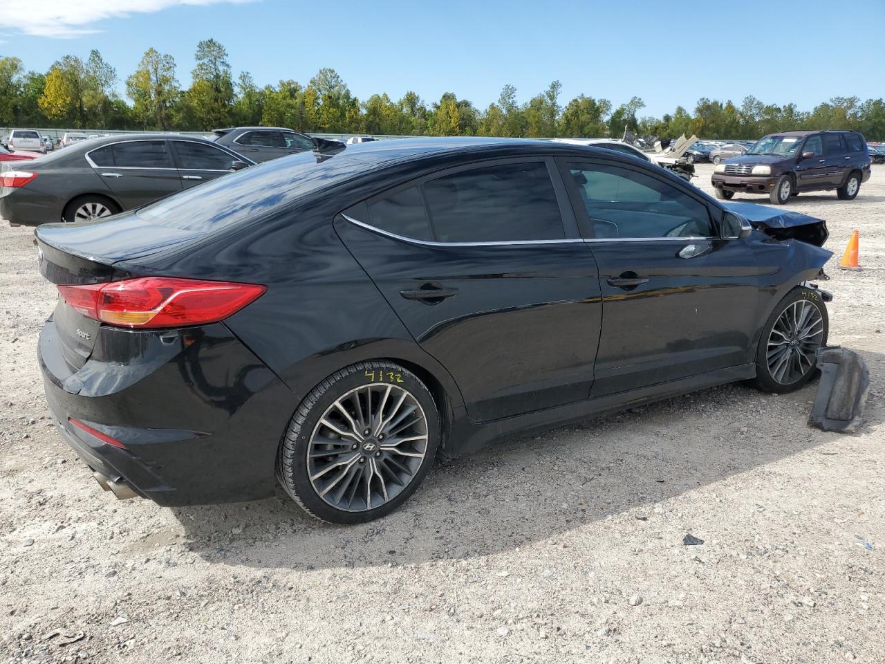 Image 3 of 2018 HYUNDAI ELANTRA SPORT 2018 with VIN KMHD04LB7JU683942