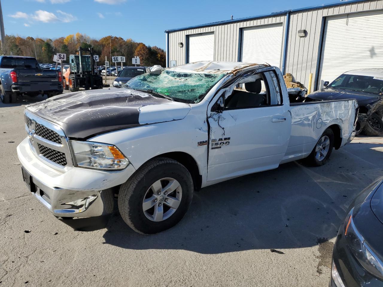 Obraz 1 z 2019 RAM 1500 CLASSIC SLT 2019 z VIN 3C6JR7ET6KG669949