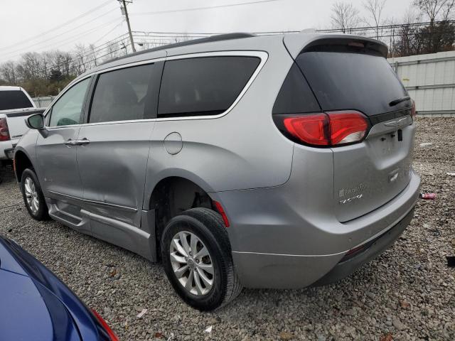 Obraz 2 z 2017 CHRYSLER PACIFICA TOURING L 2017 z VIN 2C4RC1BG2HR785296