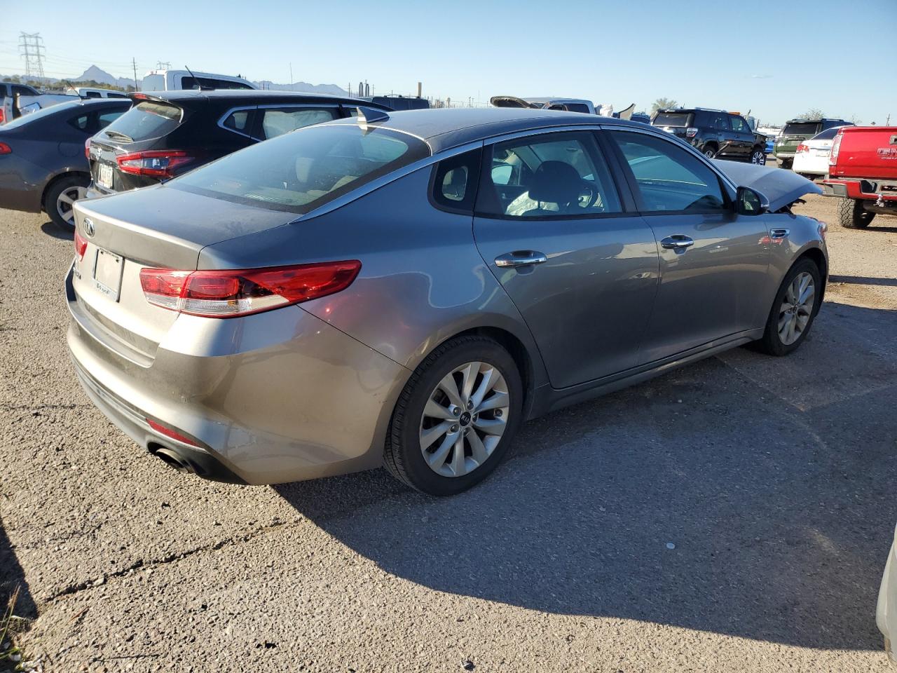 Image 3 of 2018 KIA OPTIMA LX 2018 with VIN 5XXGT4L34JG253955