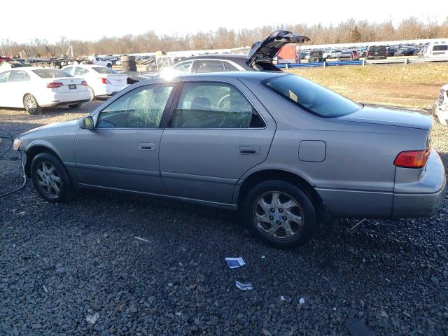 Obraz 2 z 2000 TOYOTA CAMRY CE 2000 z VIN 4T1BG22K2YU646218