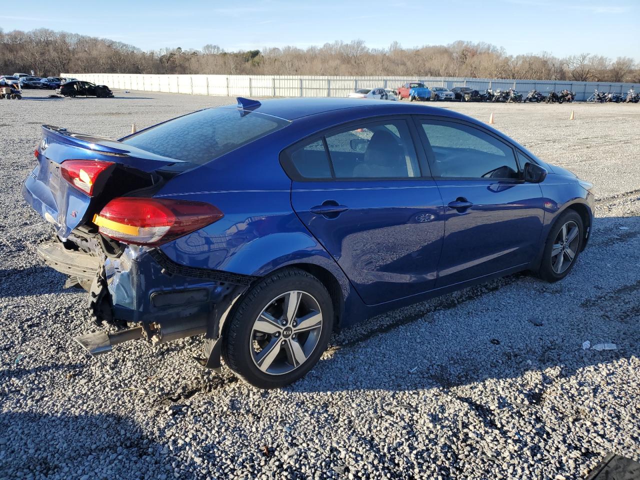 Image 3 of 2018 KIA FORTE LX 2018 with VIN 3KPFL4A76JE242076