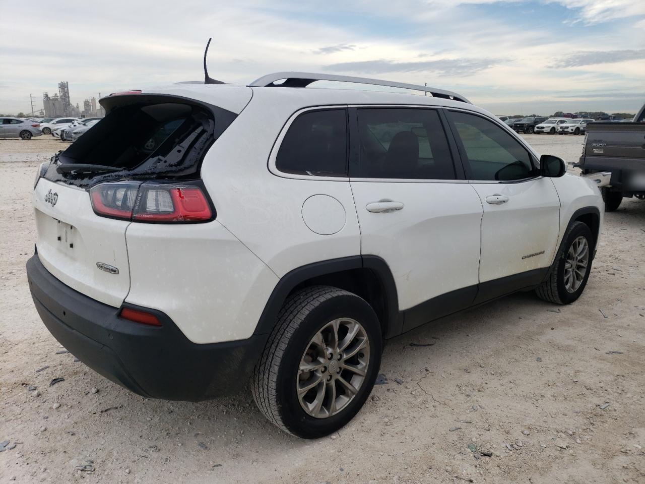 Изображение 3 2021 JEEP CHEROKEE LATITUDE PLUS 2021 с VIN 1C4PJLLB3MD107259