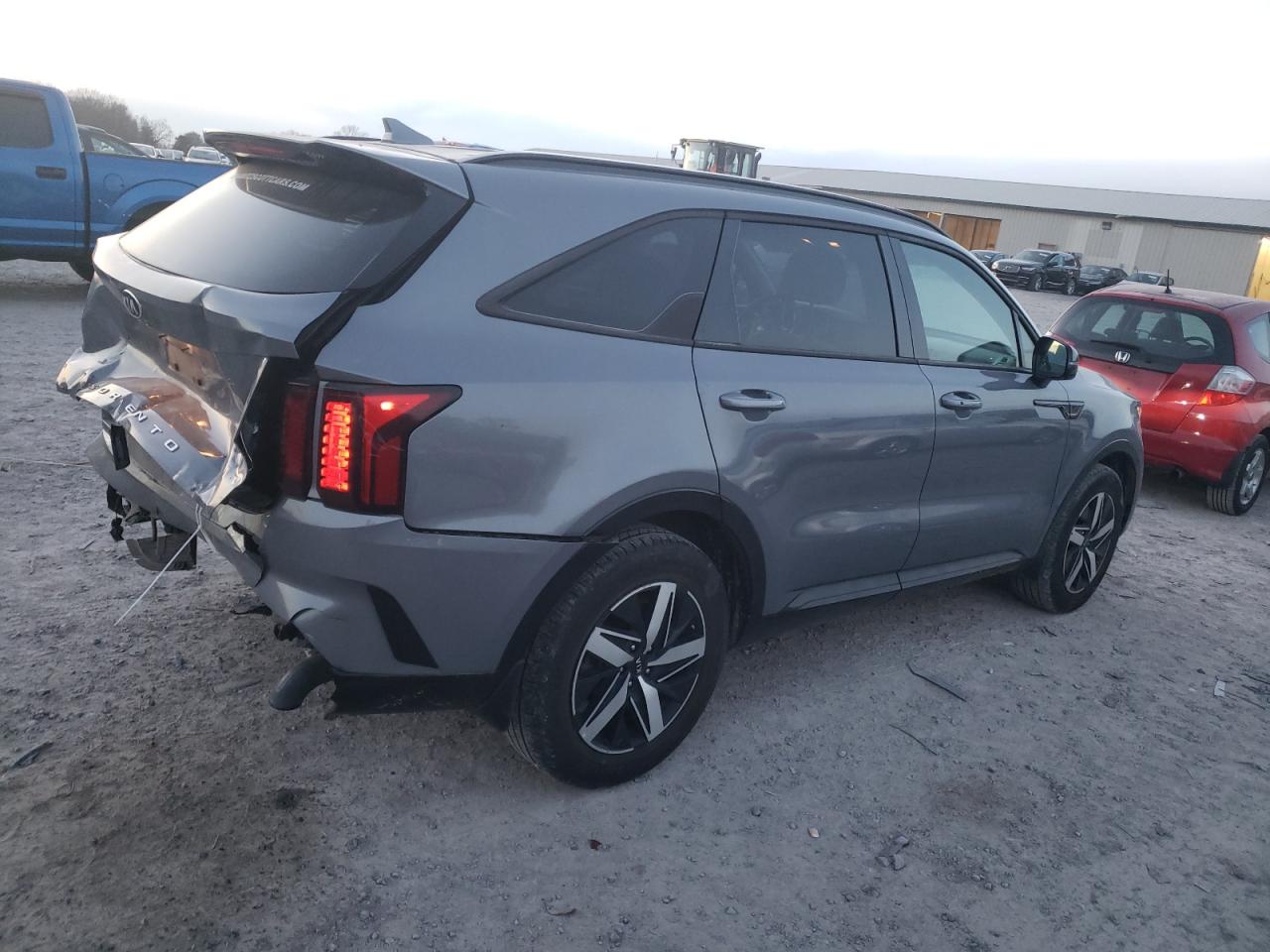 Obraz 3 z 2021 KIA SORENTO EX 2021 z VIN 5XYRH4LF8MG036798