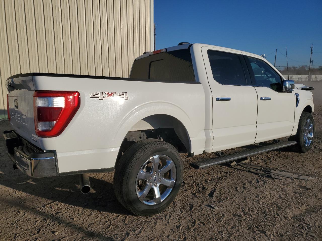 Obraz 3 z 2022 FORD F150 SUPERCREW 2022 z VIN 1FTFW1E83NFA12693