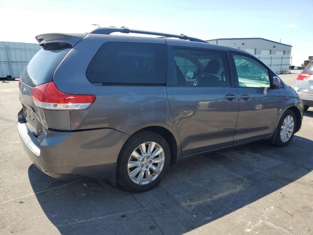 Image 3 of 2013 TOYOTA SIENNA XLE 2013 with VIN 5TDDK3DC2DS062858