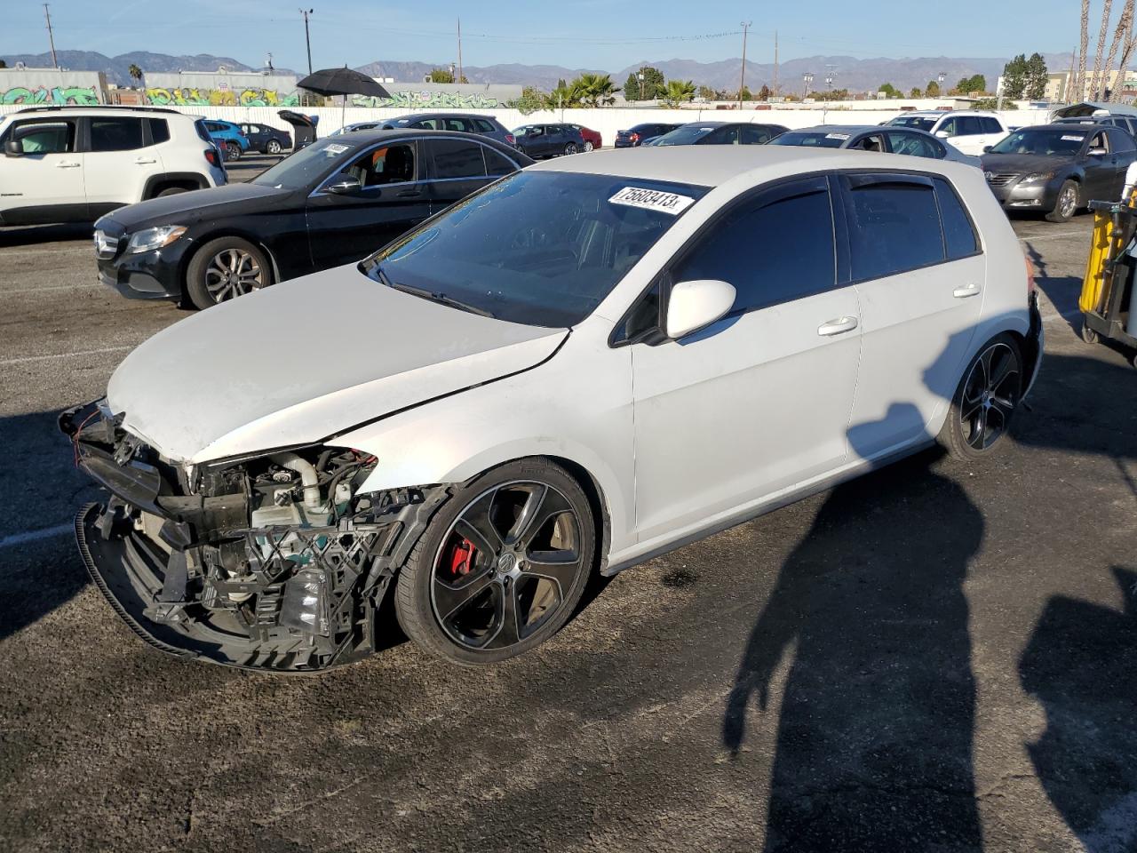 2017 VOLKSWAGEN GTI S 2017 image