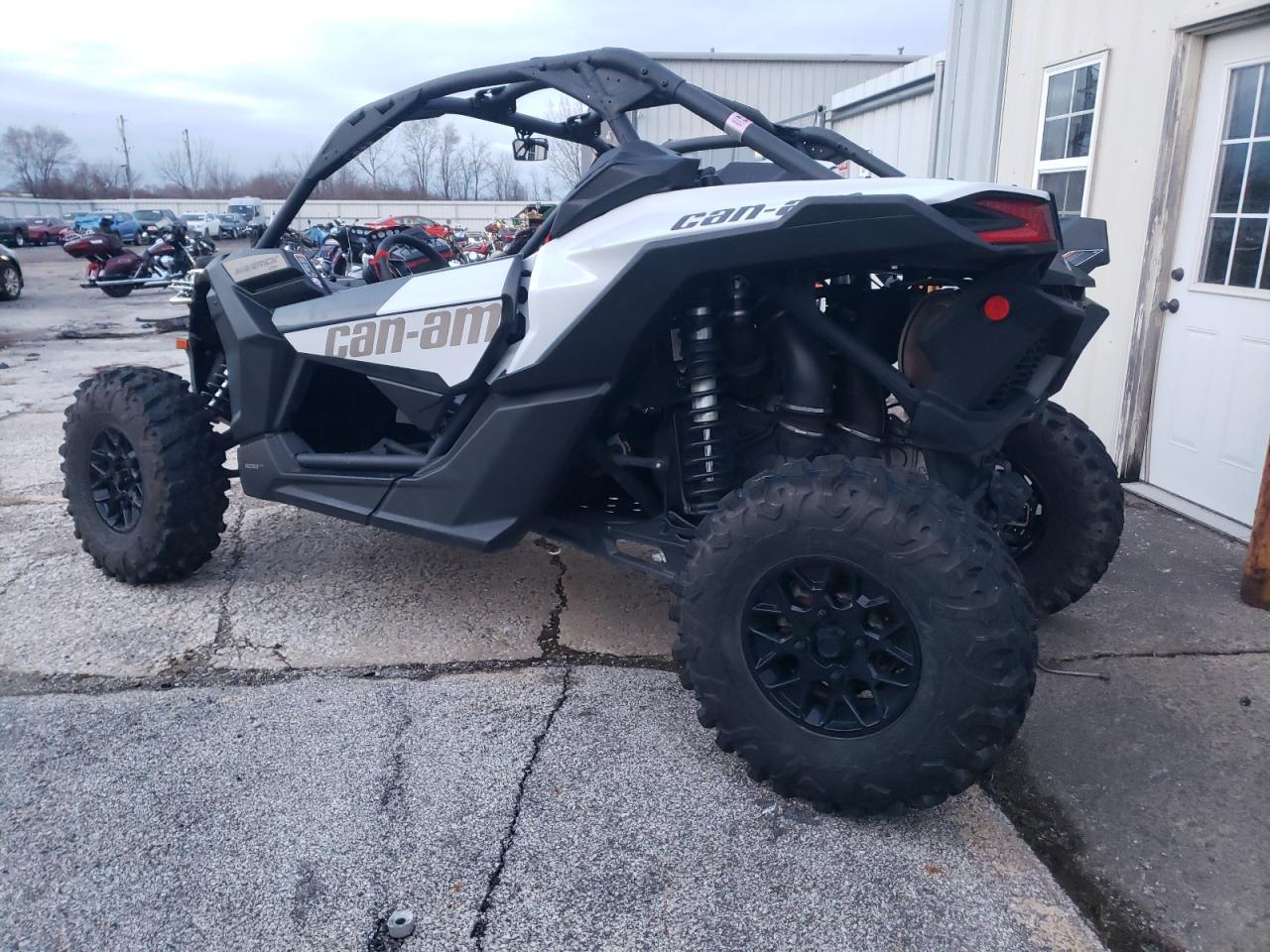 Изображение 3 2023 CAN-AM MAVERICK X3 DS TURBO 2023 с VIN 3JBVGAY45PE003771