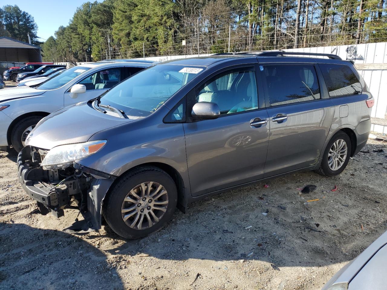 Obraz 1 z 2017 TOYOTA SIENNA XLE 2017 z VIN 5TDYZ3DC3HS820905