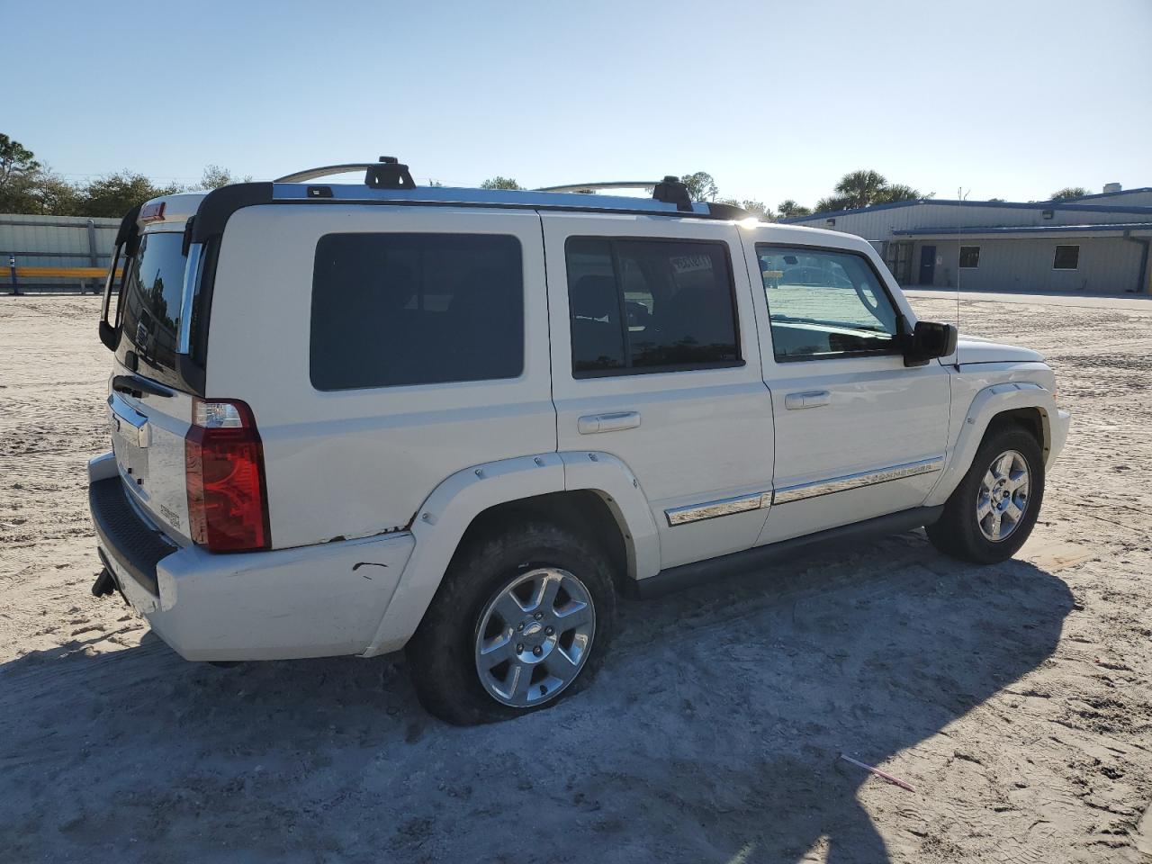 Image 3 of 2008 JEEP COMMANDER LIMITED 2008 with VIN 1J8HG58N58C194958