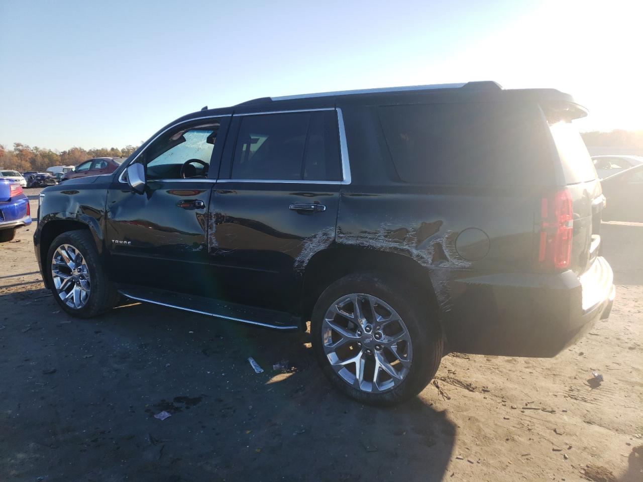 Obraz 2 z 2018 CHEVROLET TAHOE K1500 PREMIER 2018 z VIN 1GNSKCKC1JR110202