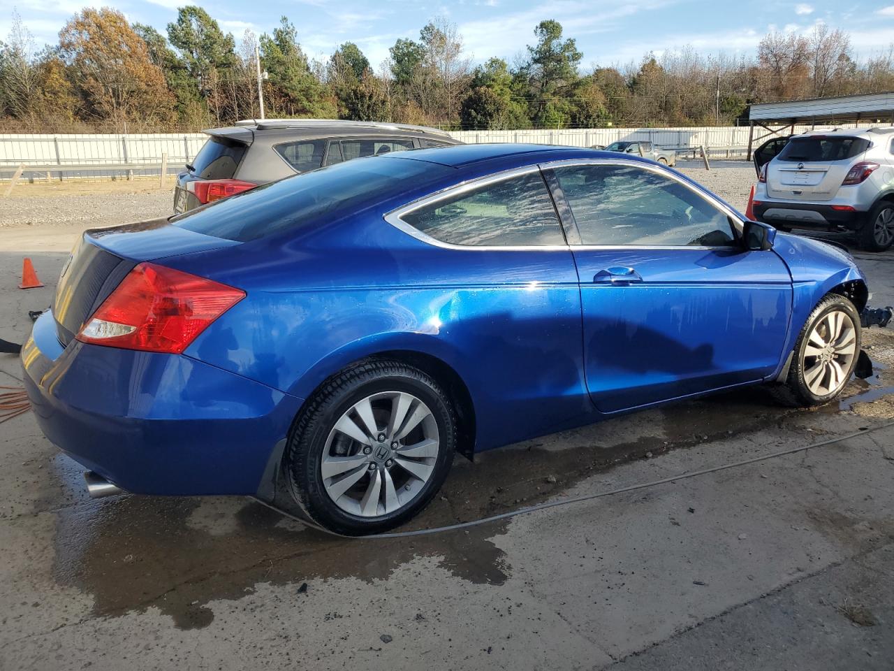 Obraz 3 z 2011 HONDA ACCORD EX 2011 z VIN 1HGCS1B72BA015959