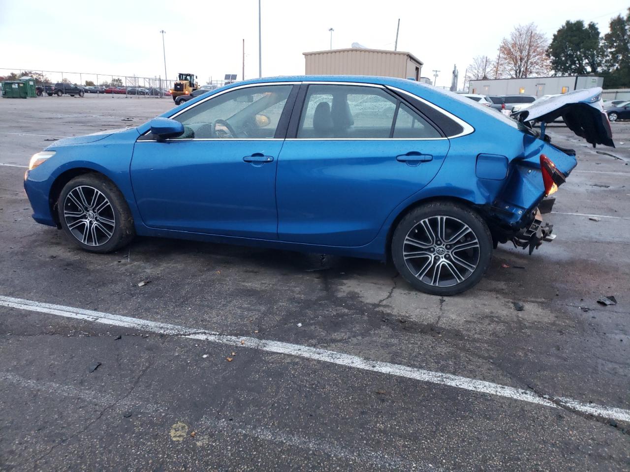 Image 2 of 2016 TOYOTA CAMRY LE 2016 with VIN 4T1BF1FK2GU560610