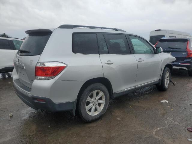 Obraz 3 z 2013 TOYOTA HIGHLANDER BASE 2013 z VIN 5TDBK3EH7DS211444