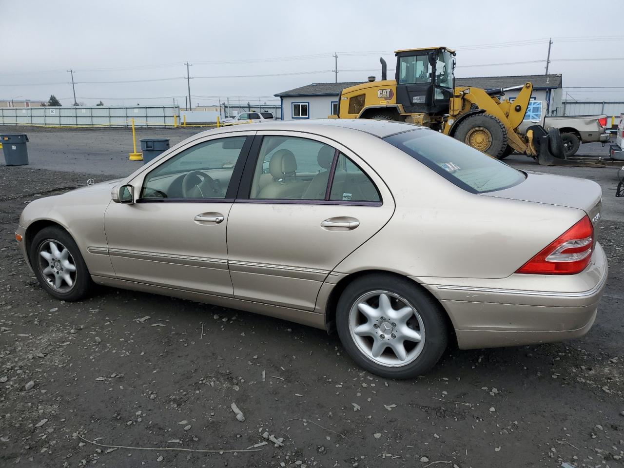 Изображение 2 2004 MERCEDES-BENZ C 240 4MATIC 2004 с VIN WDBRF81J14F447496