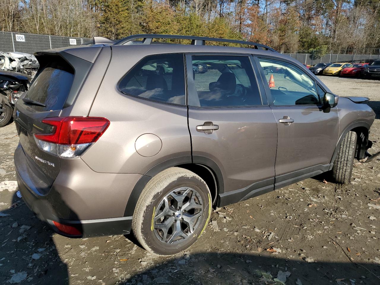 Image 3 of 2022 SUBARU FORESTER PREMIUM 2022 with VIN JF2SKAEC3NH464003