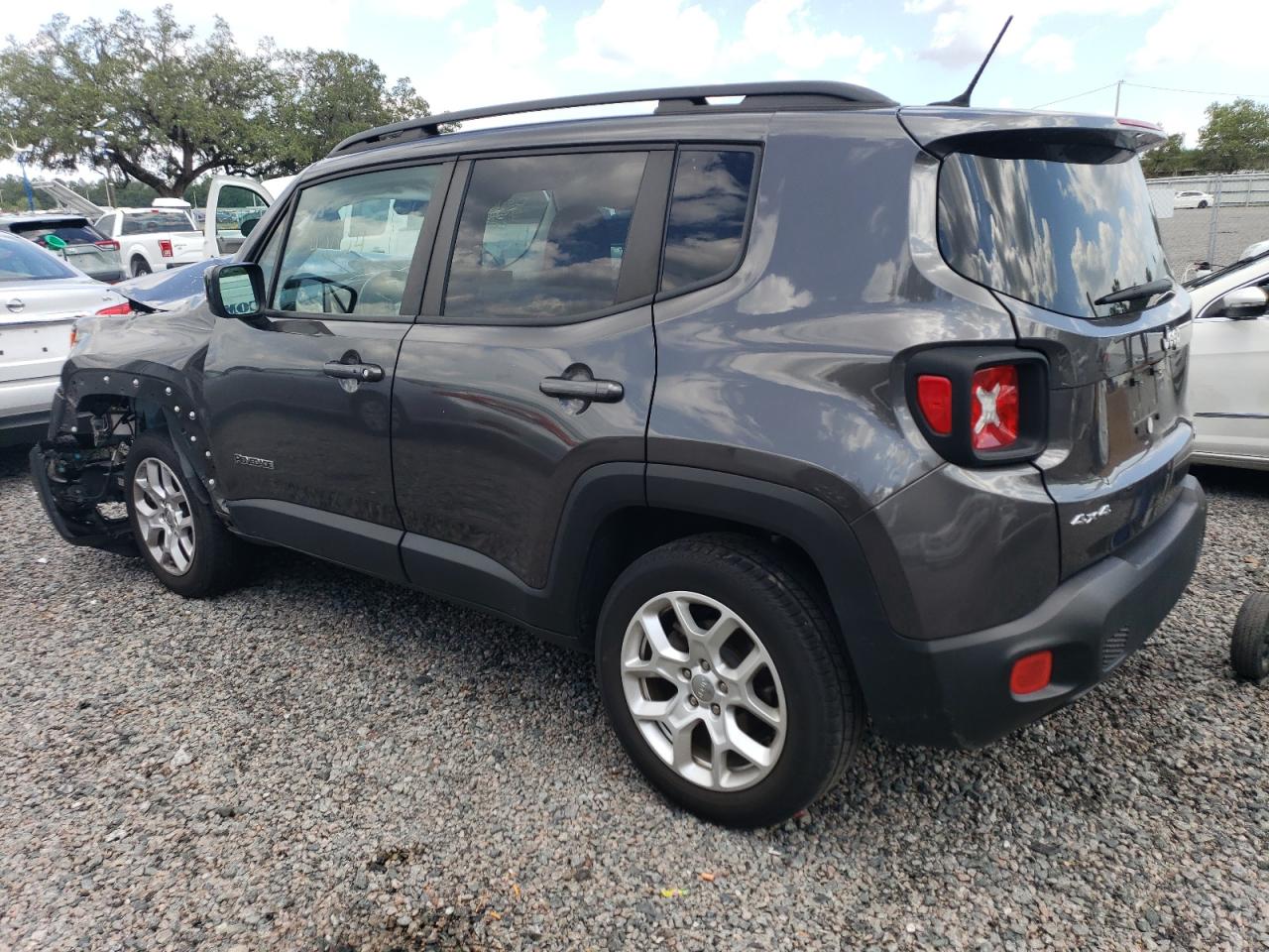 Obraz 2 z 2017 JEEP RENEGADE LATITUDE 2017 z VIN ZACCJBBB8HPG55582