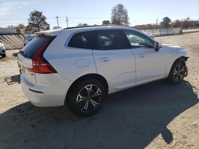 Obraz 3 z 2022 VOLVO XC60 B5 MOMENTUM 2022 z VIN YV4L12RK2N1921676