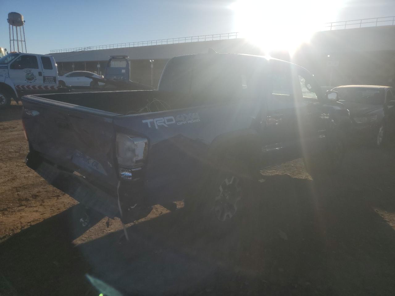 Изображение 3 2016 TOYOTA TACOMA DOUBLE CAB 2016 с VIN 3TMCZ5AN8GM016643