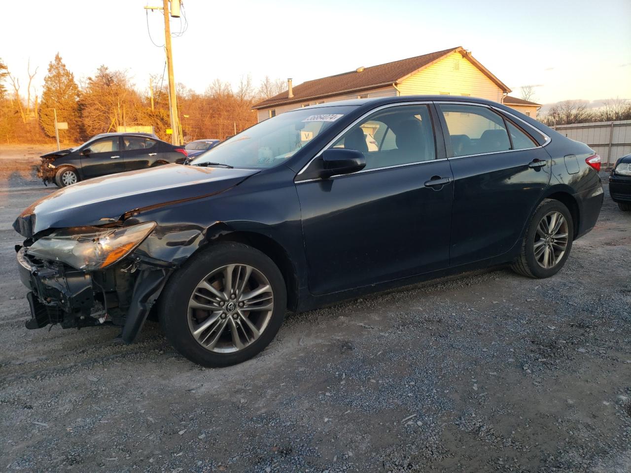 Image 1 of 2015 TOYOTA CAMRY LE 2015 with VIN 4T1BF1FK3FU962277