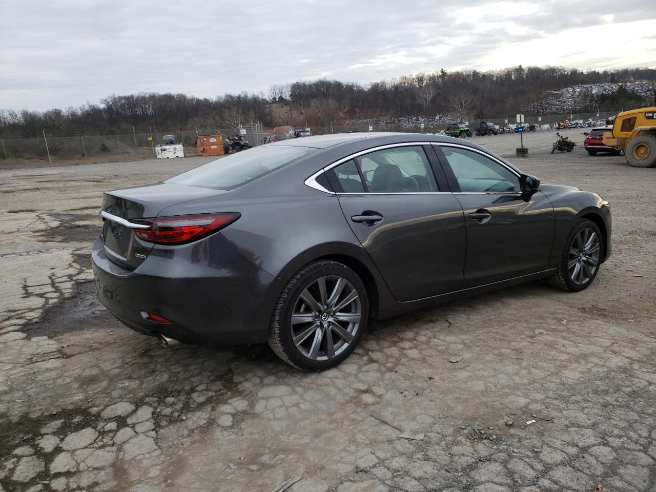 Image 3 of 2021 MAZDA 6 TOURING 2021 with VIN JM1GL1VM1M1608357