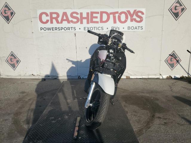 Obraz 2 z 2019 PIAGGIO SCOOTER 2019 z VIN ZAPMA20S7J5000365