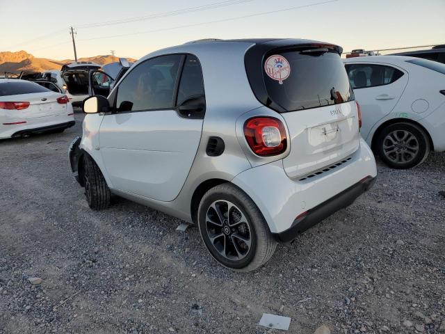 Image 2 of 2016 SMART FORTWO  2016 with VIN WMEFJ5DAXGK052470