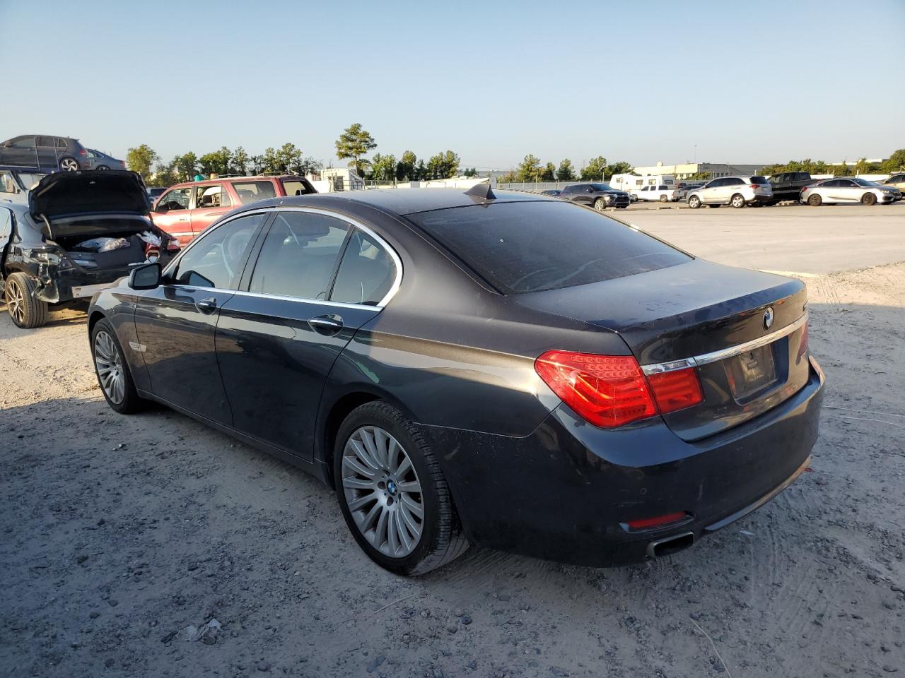 Image 2 of 2012 BMW 750 I 2012 with VIN WBAKA8C57CDS99539
