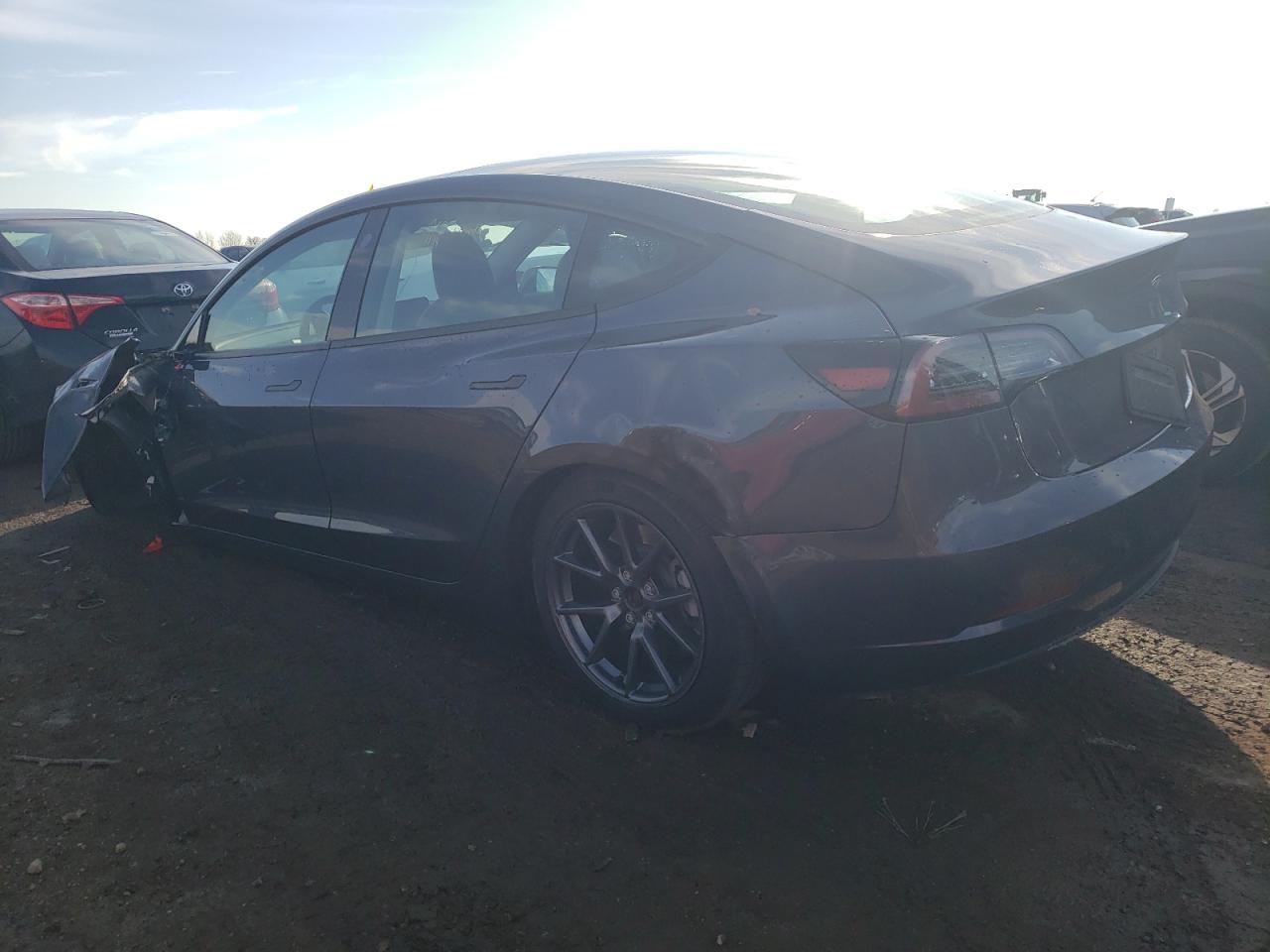 Obraz 2 z Tesla Model 3 2023 z VIN 5YJ3E1EA1PF437703