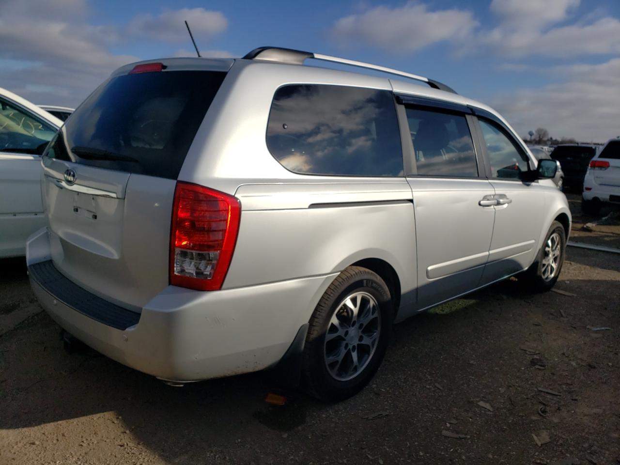 Obraz 3 z 2014 KIA SEDONA LX 2014 z VIN KNDMG4C71E6586600