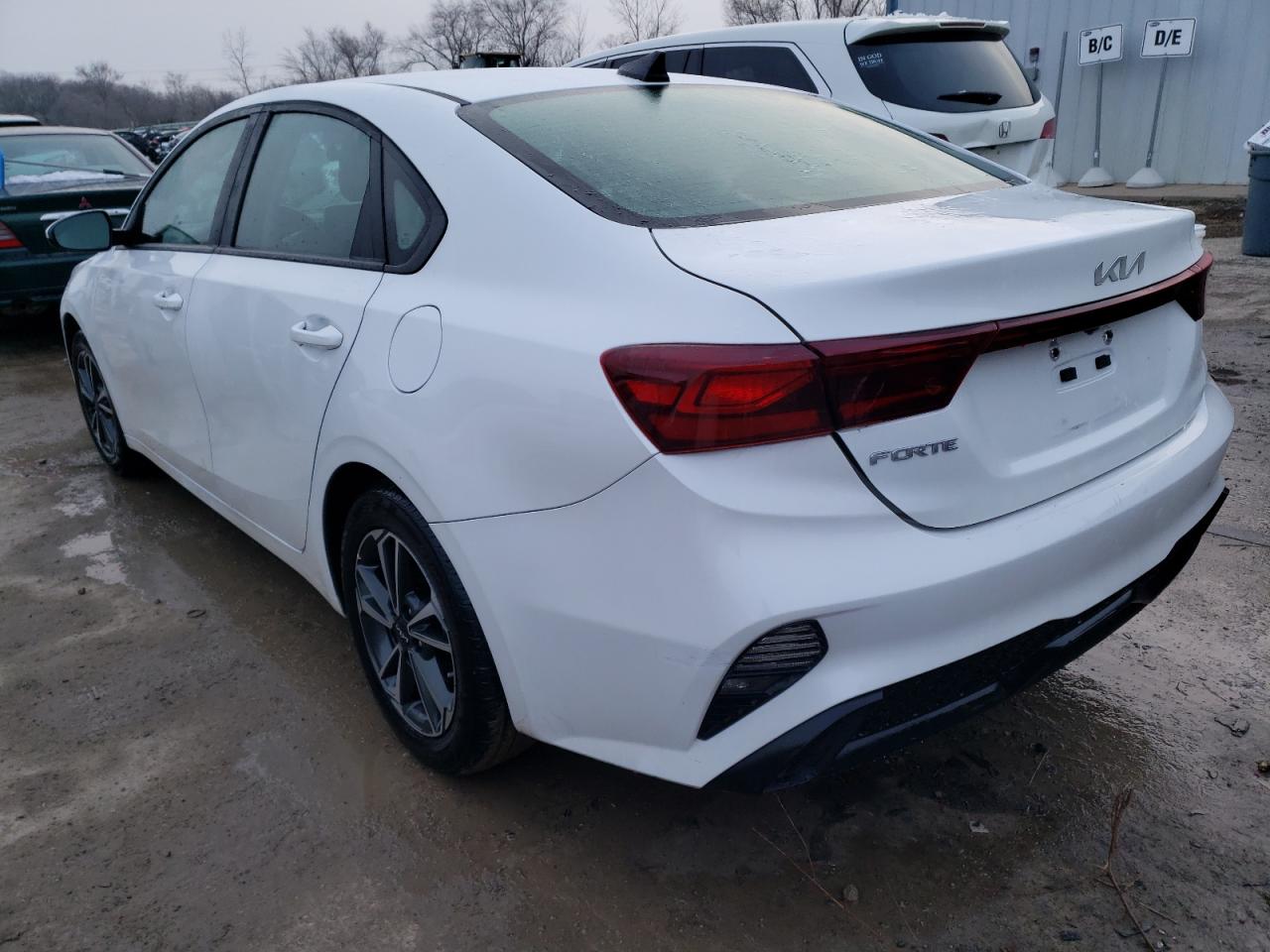 Obraz 2 z 2023 KIA FORTE LX 2023 z VIN 3KPF24AD8PE585702