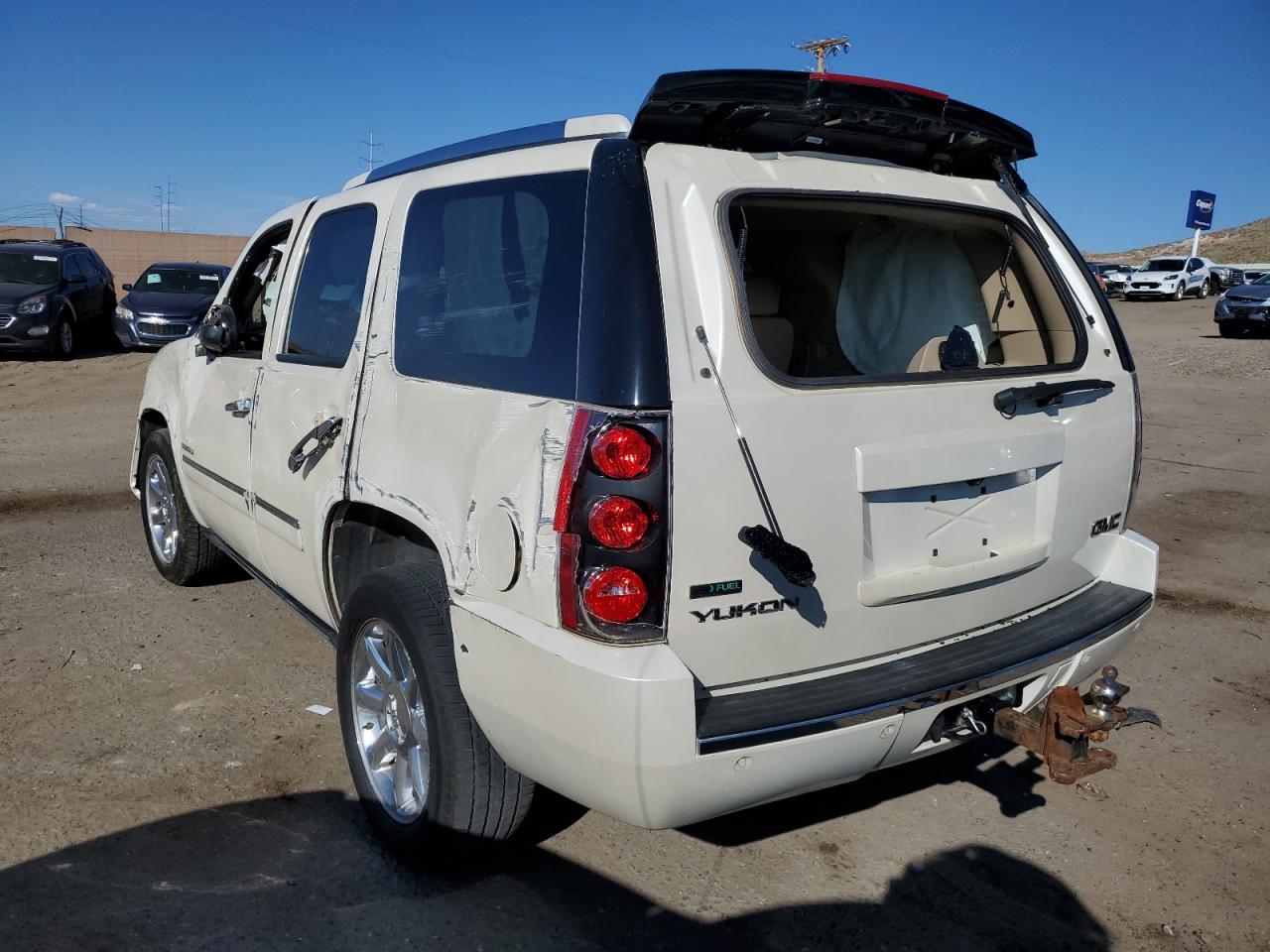 Изображение 2 2010 GMC YUKON DENALI 2010 с VIN 1GKUKEEF7AR151909