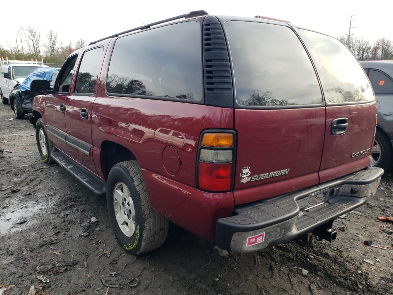 Image 2 of 2004 CHEVROLET SUBURBAN K1500 2004 with VIN 1GNFK16Z14J196473
