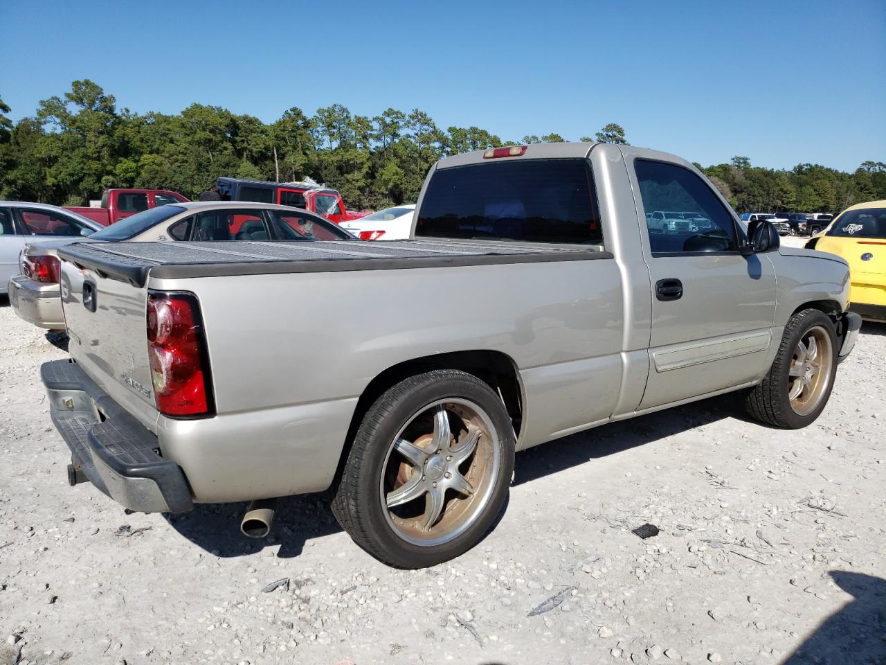 Obraz 3 z 2004 CHEVROLET SILVERADO C1500 2004 z VIN 1GCEC14T44Z293149