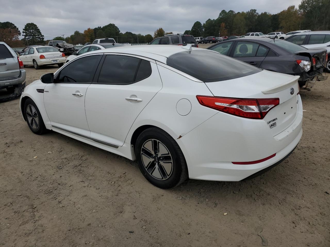 Image 2 of 2013 KIA OPTIMA HYBRID 2013 with VIN KNAGM4AD8D5049786