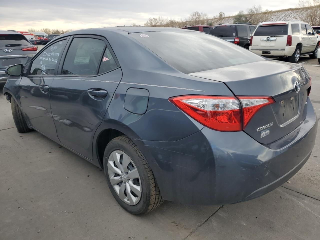 Image 2 of 2015 TOYOTA COROLLA L 2015 with VIN 5YFBURHEXFP295818