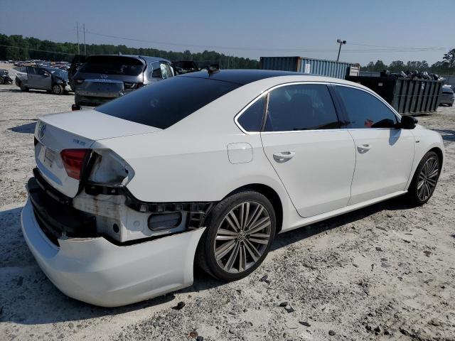 Image 3 of 2015 VOLKSWAGEN PASSAT SE 2015 with VIN 1VWBS7A3XFC097684