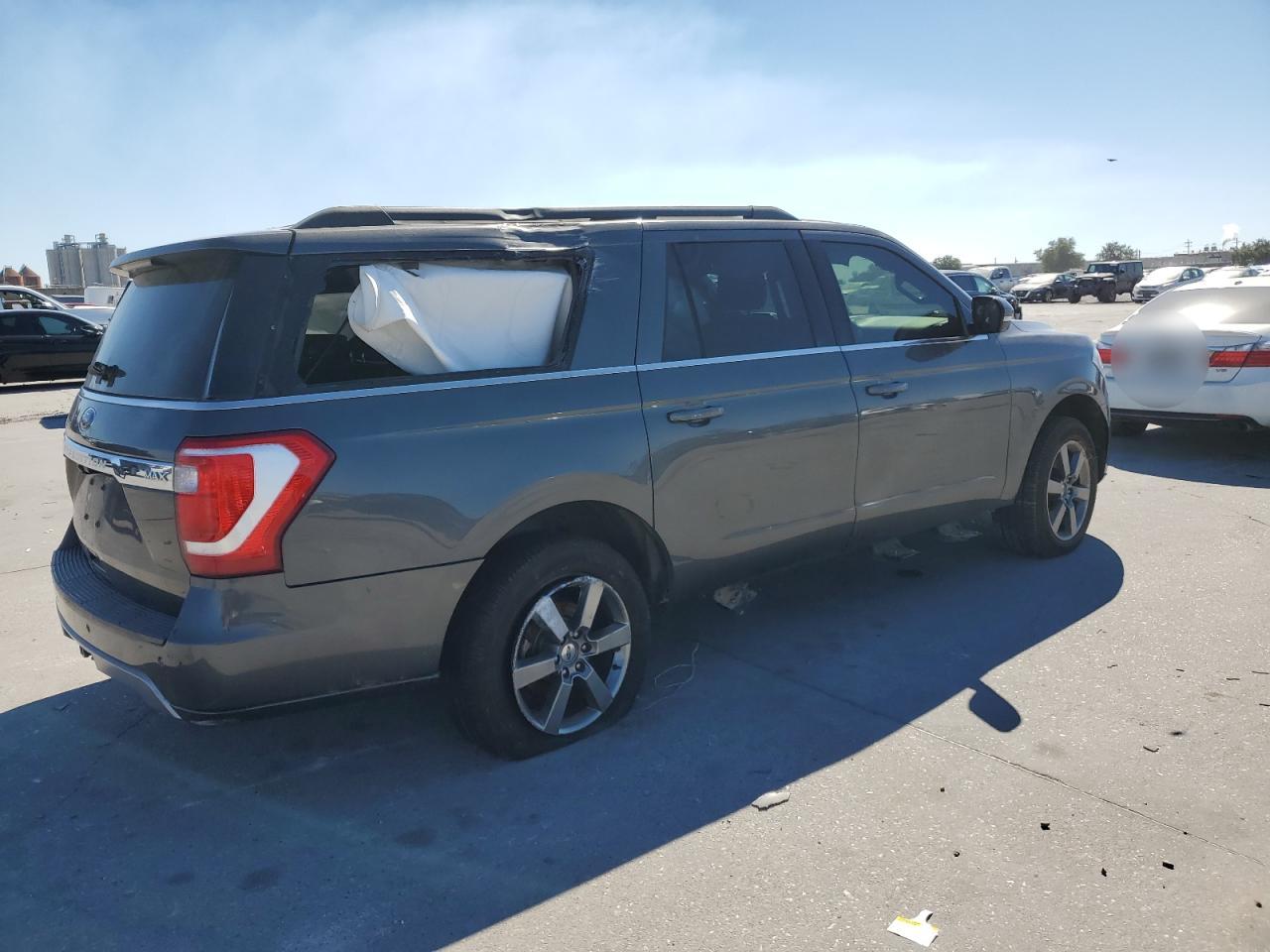 Изображение 3 2018 FORD EXPEDITION MAX XLT 2018 с VIN 1FMJK1HT5JEA06041