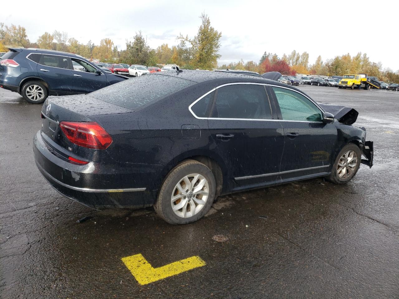 Изображение 3 2017 VOLKSWAGEN PASSAT S 2017 с VIN 1VWAT7A34HC011961