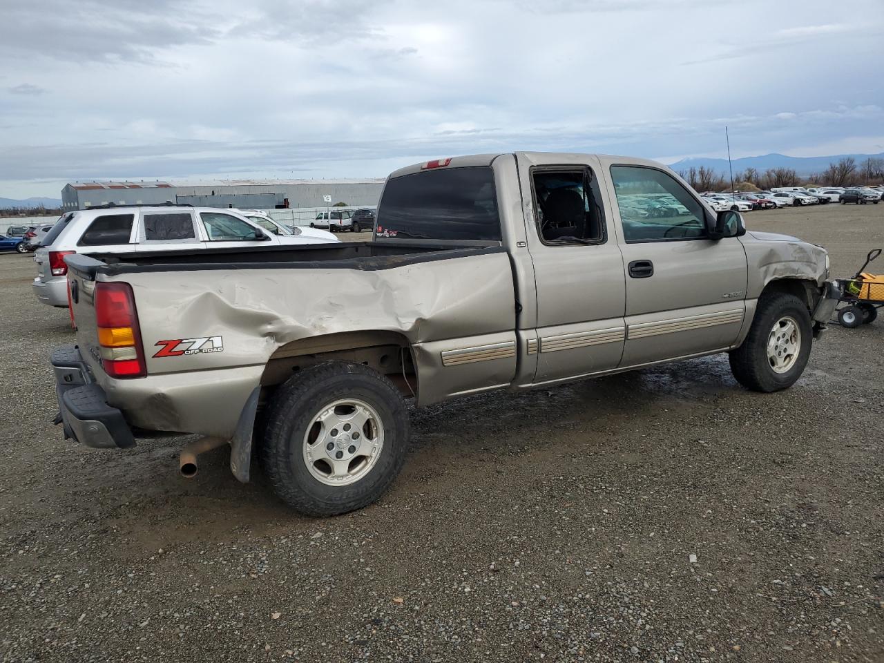 Obraz 3 z 2002 CHEVROLET SILVERADO K1500 2002 z VIN 2GCEK19T921245678