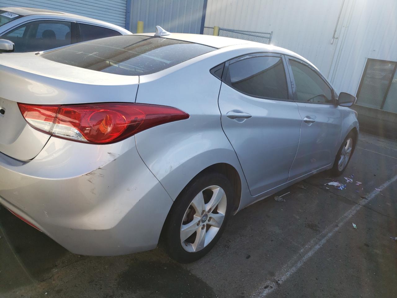 Obraz 3 z 2013 HYUNDAI ELANTRA GLS 2013 z VIN KMHDH4AE3DU787063