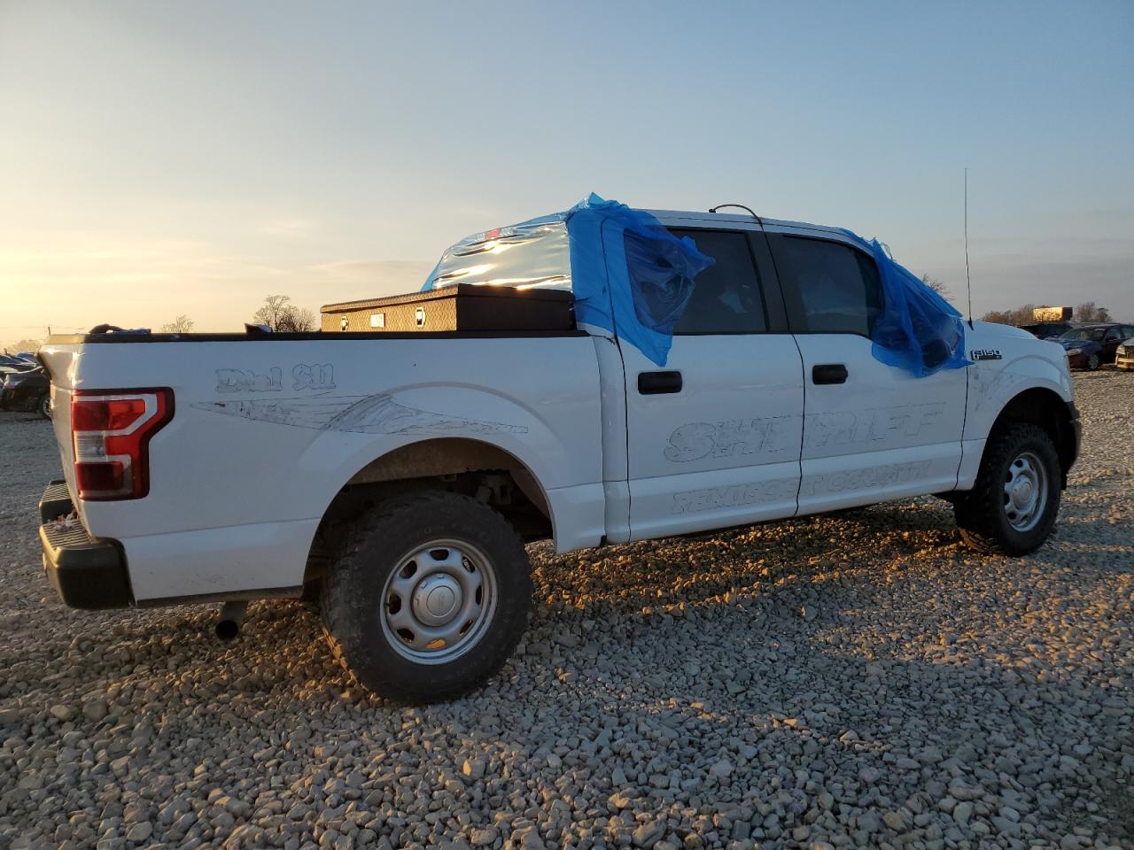 Изображение 3 2019 FORD F150 SUPERCREW 2019 с VIN 1FTEW1E54KKE40924