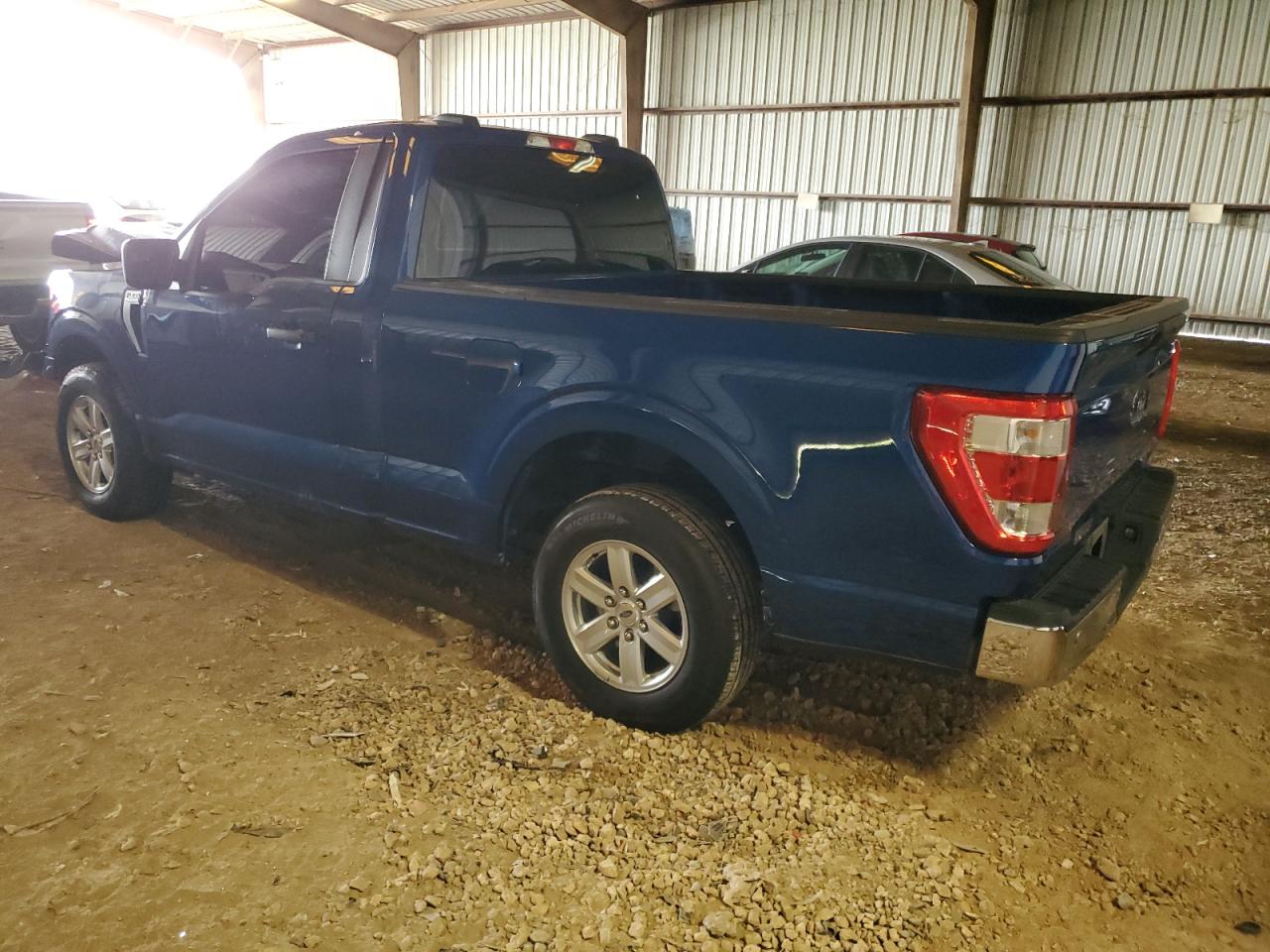 Obraz 2 z 2022 FORD F150  2022 z VIN 1FTMF1C51NKE24487