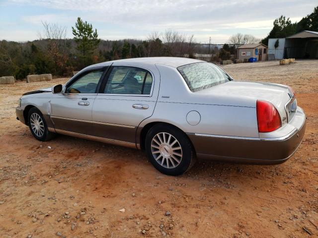 Изображение 2 2003 LINCOLN TOWN CAR SIGNATURE 2003 с VIN 1LNHM82W23Y660789