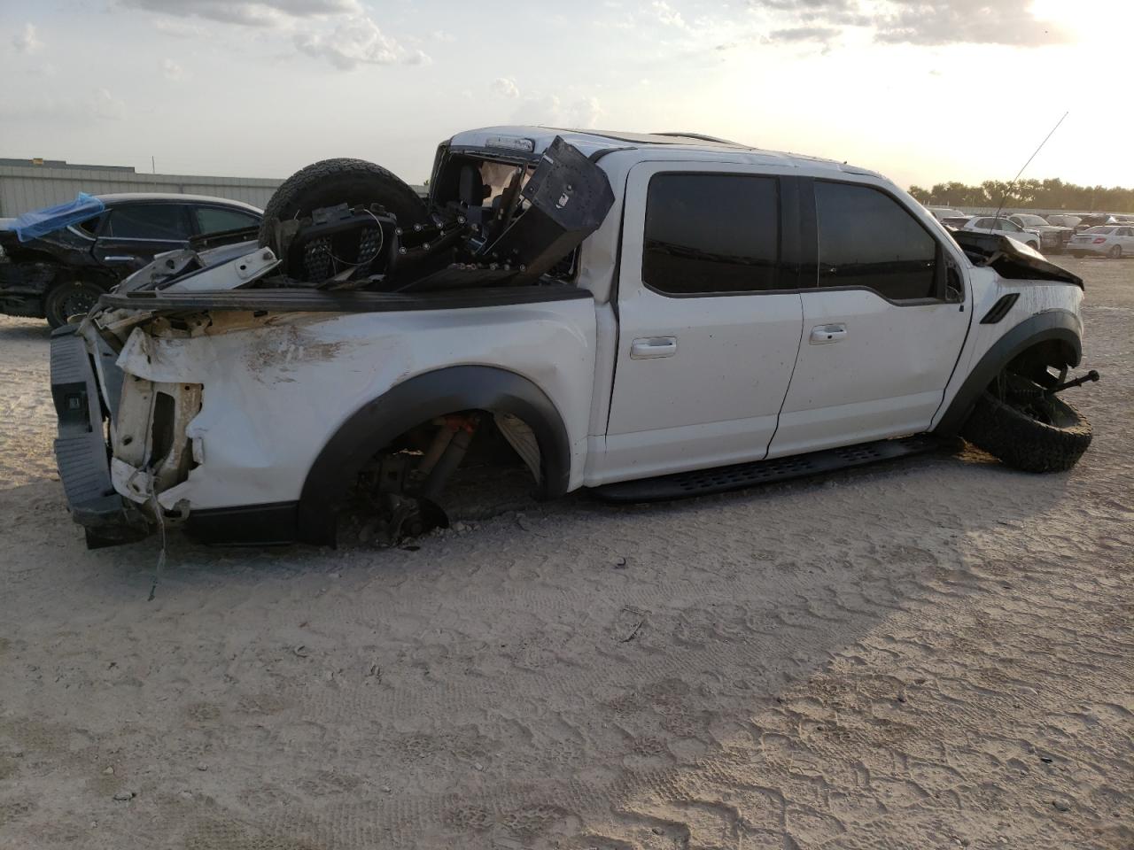 Obraz 3 z 2019 FORD F150 RAPTOR 2019 z VIN 1FTFW1RG4KFC45639