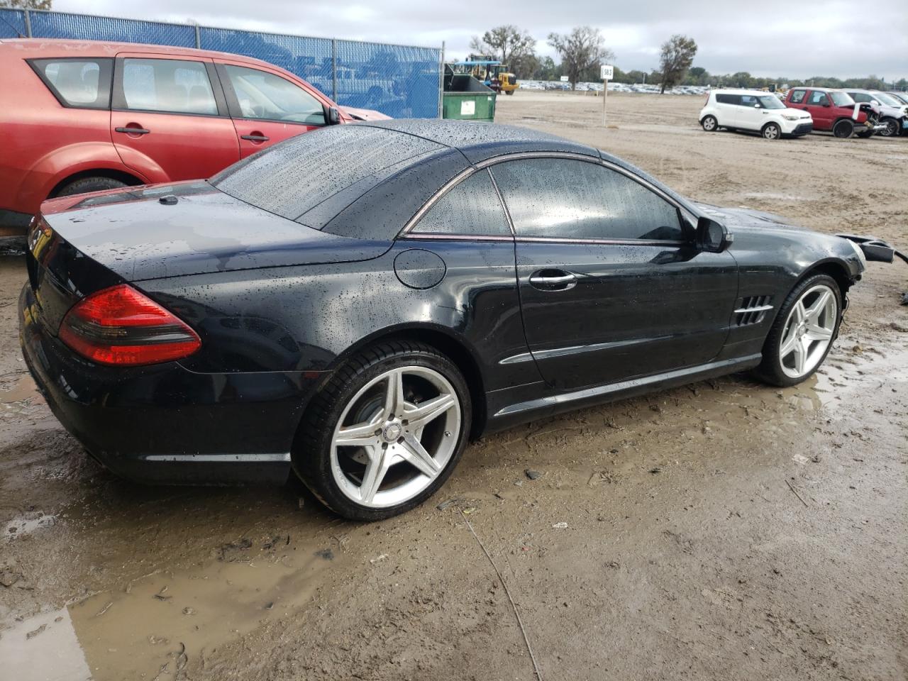 Image 3 of 2009 MERCEDES-BENZ SL 550 2009 with VIN WDBSK71F09F154859