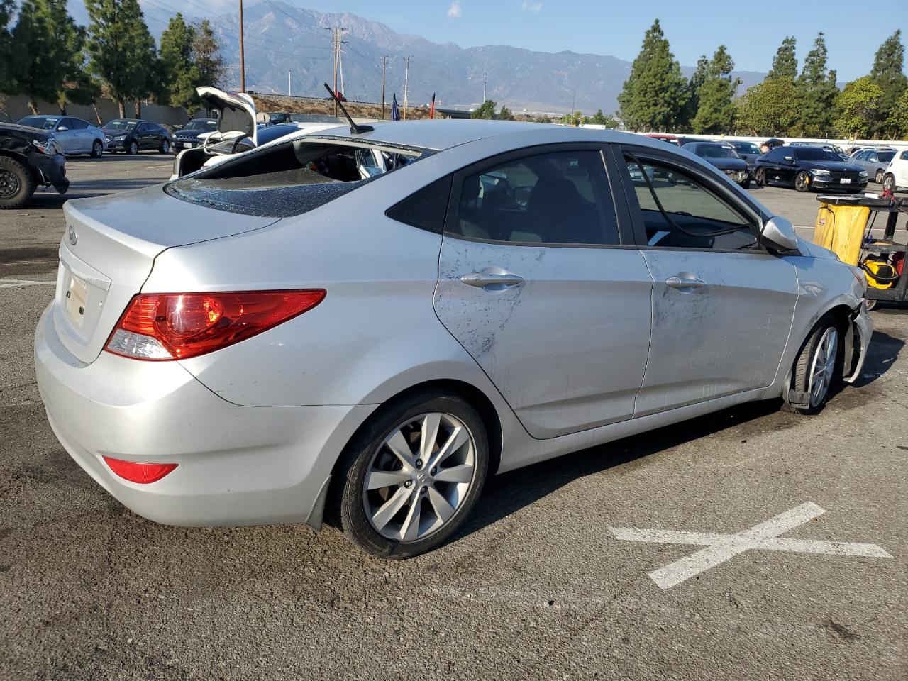 Image 3 of 2012 HYUNDAI ACCENT GLS 2012 with VIN KMHCU4AE5CU121621