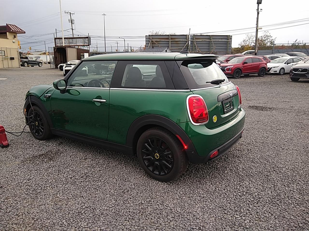 Изображение 3 2024 MINI COOPER SE 2024 с VIN WMW13DJ08R2U48504