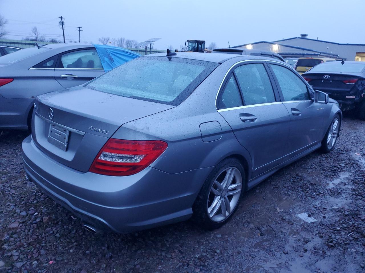 Image 3 of 2012 MERCEDES-BENZ C 300 4MATIC 2012 with VIN WDDGF8BB4CA709092