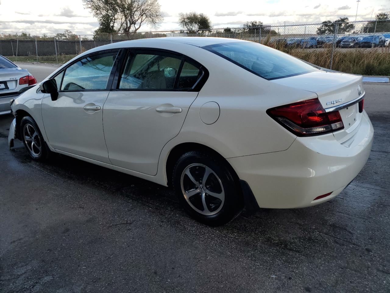 Image 2 of 2015 HONDA CIVIC SE 2015 with VIN 19XFB2F7XFE085143